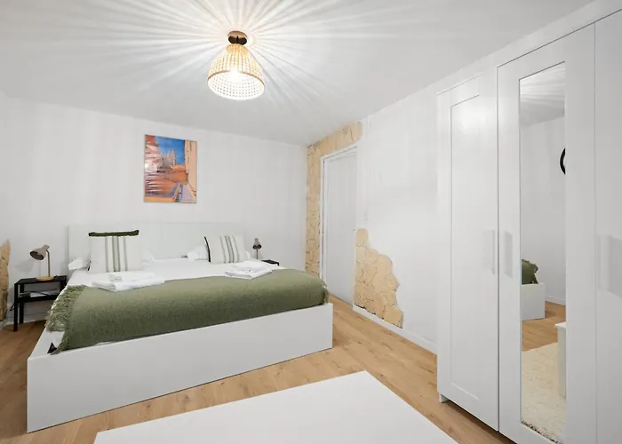 Le Nid Mediterranean, Cosy 3 멍똥