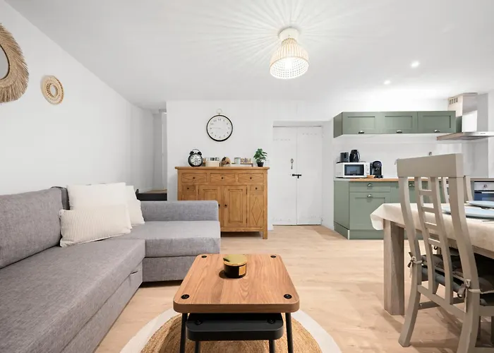 아파트 Le Nid Mediterranean, Cosy 3 *